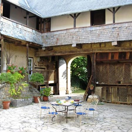Bed and Breakfast La Ferme Dague Lasseube Экстерьер фото
