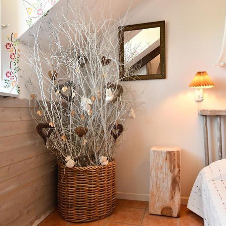 Bed and Breakfast La Ferme Dague Lasseube Экстерьер фото