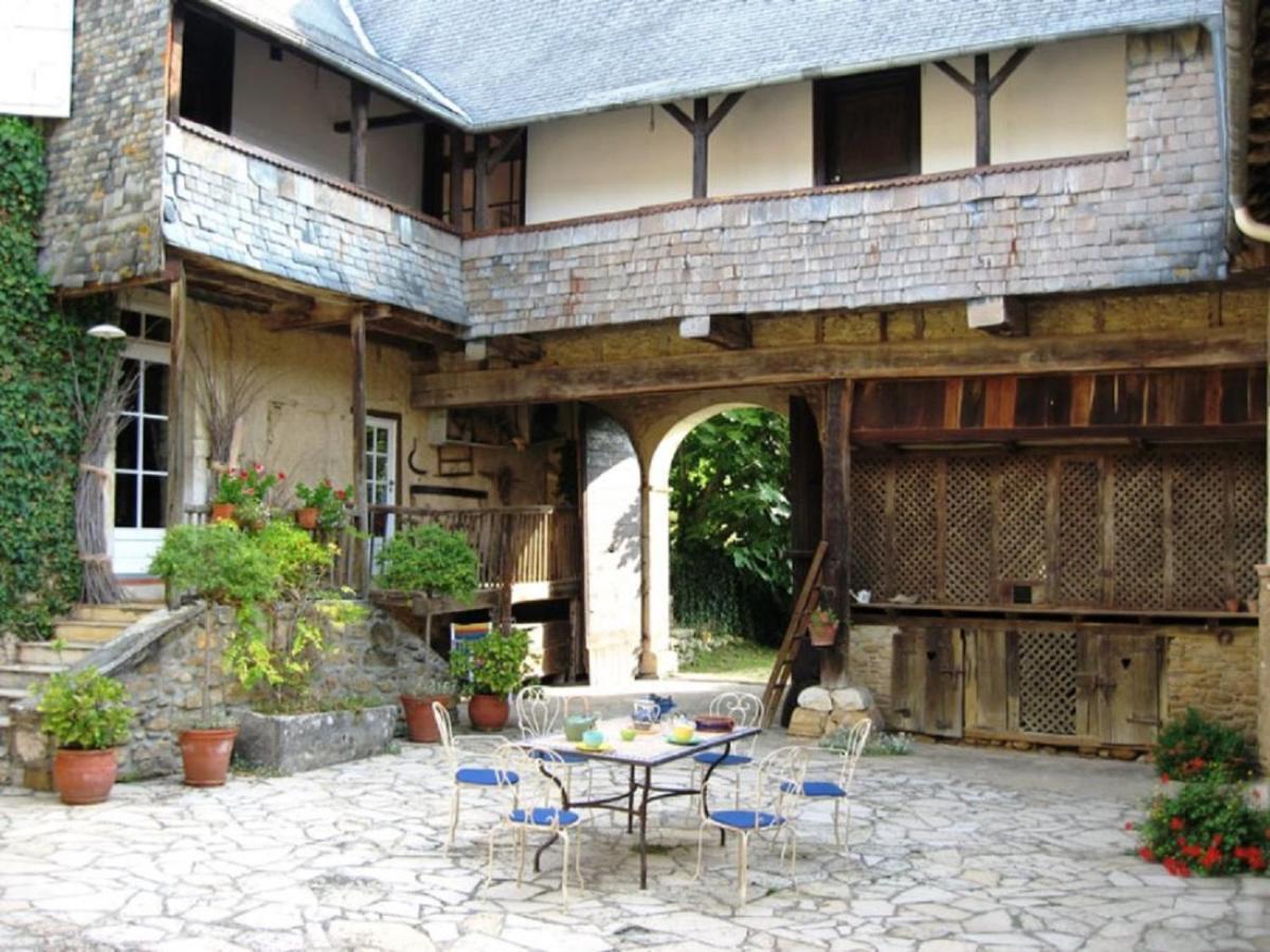 Bed and Breakfast La Ferme Dague Lasseube Экстерьер фото
