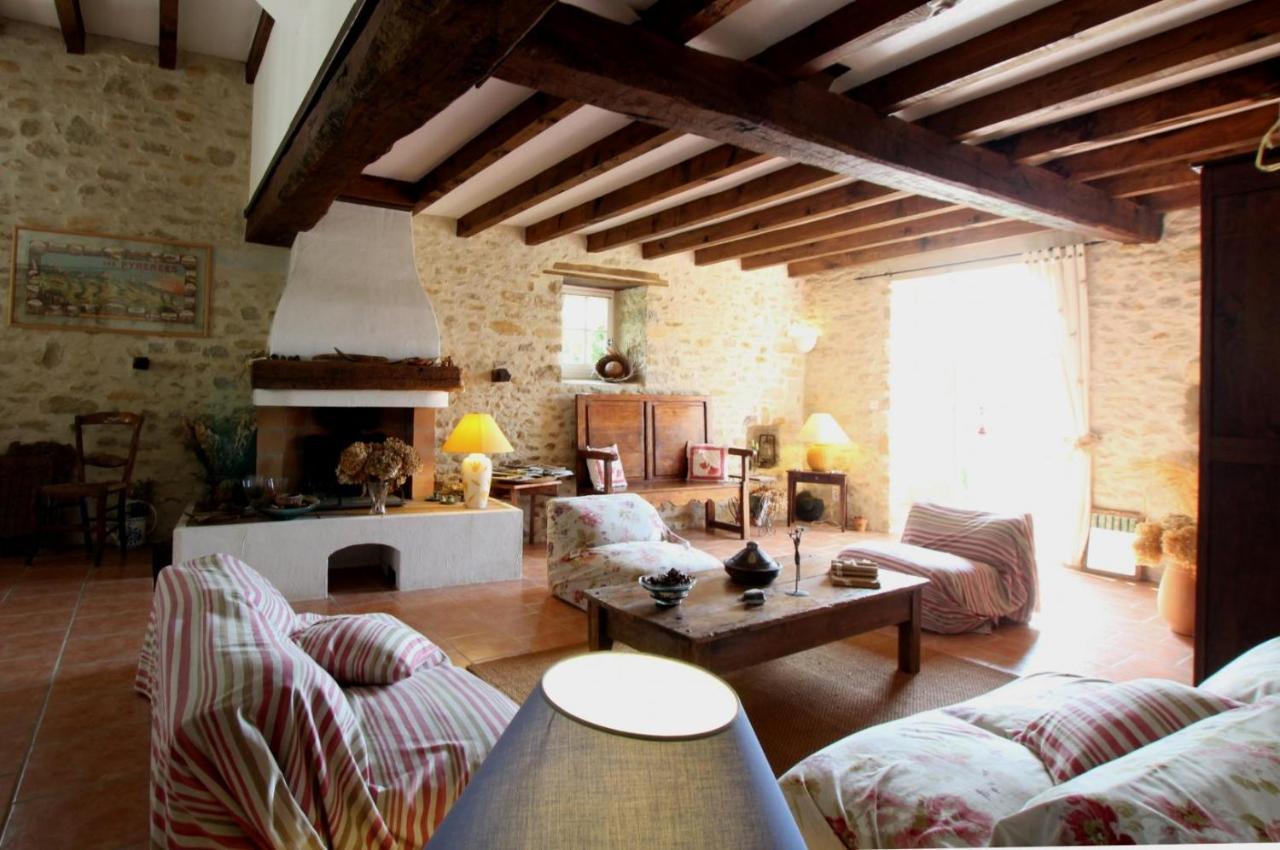 Bed and Breakfast La Ferme Dague Lasseube Экстерьер фото