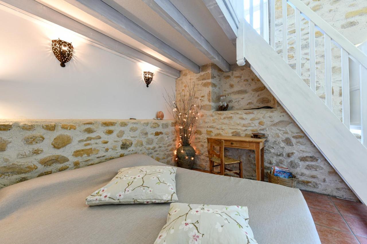 Bed and Breakfast La Ferme Dague Lasseube Экстерьер фото