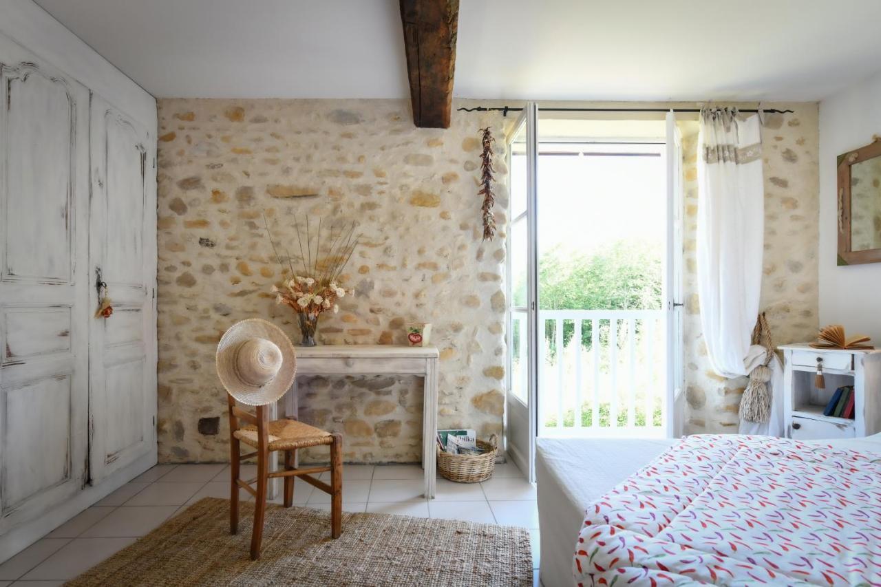 Bed and Breakfast La Ferme Dague Lasseube Экстерьер фото