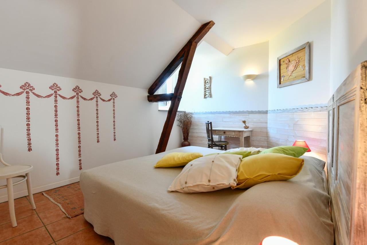 Bed and Breakfast La Ferme Dague Lasseube Экстерьер фото